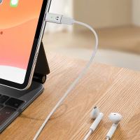Redukce / adaptér - Lightning samice na USB-C samec - Hi-Fi audio konektor - bílý (2)