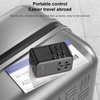 20W Cestovní adaptér / nabíječka MOMAX - EU/UK/US/AUS/CNY + 2x USB-A + USB-C (12)