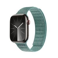 Řemínek CRONG Melange pro Apple Watch 42mm / 41mm / 40mm / 38mm - magnetický - látkový - zelený Řemínek CRONG Melange pro Apple Watch 42mm / 41mm / 40mm / 38mm - magnetický - látkový - zelený