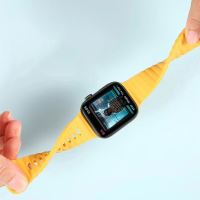 Řemínek pro Apple Watch 41mm / 40mm / 38mm - silikonový (2)